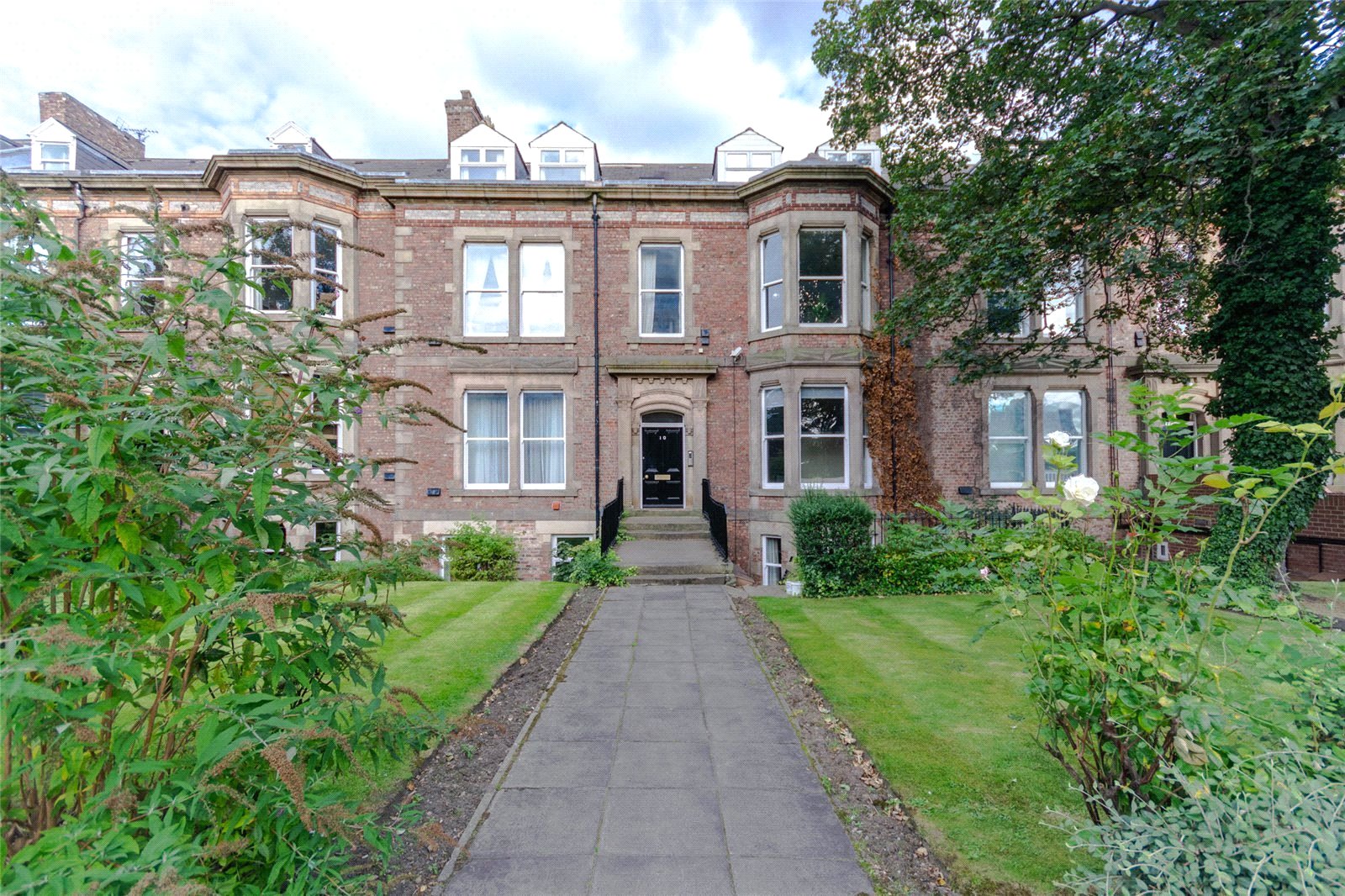 Flat 2, 10 Osborne Terrace, Jesmond, Newcastle Upon Tyne, NE2 1NE